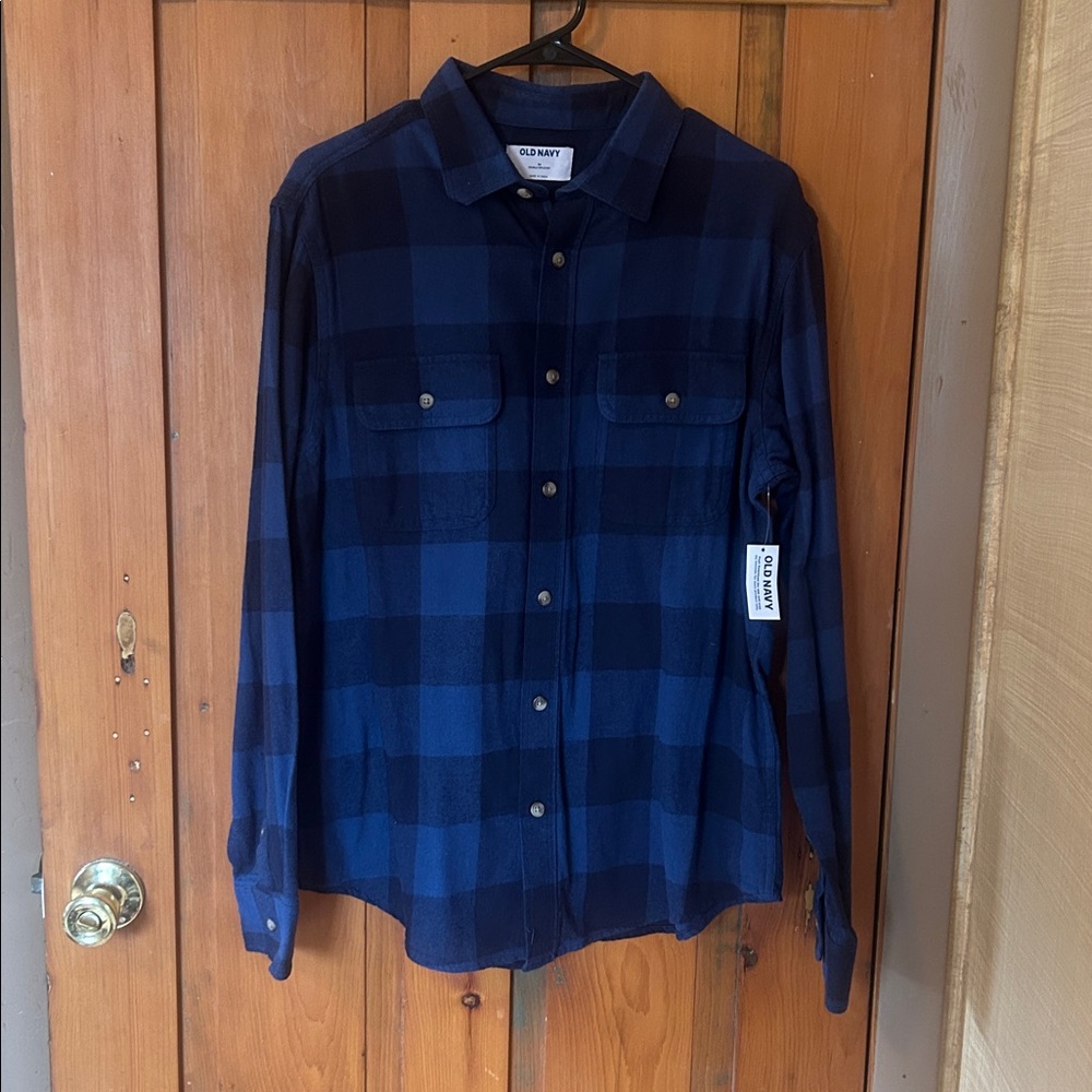 Old Navy Men's Navy Checkered Shirt